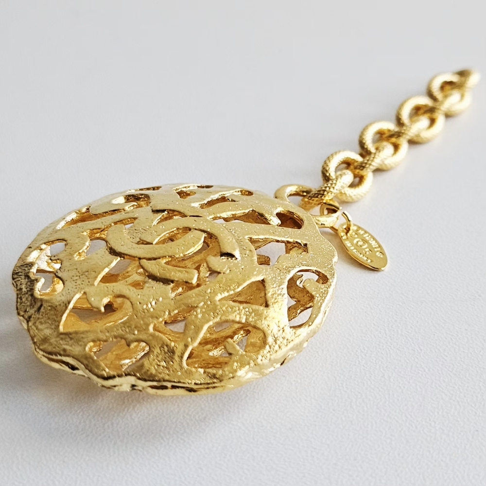 Chanel Gold-plated Caged Medallion CC Large Pendant - Picture 2 of 8